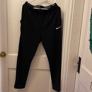 NIKE Sweatpants